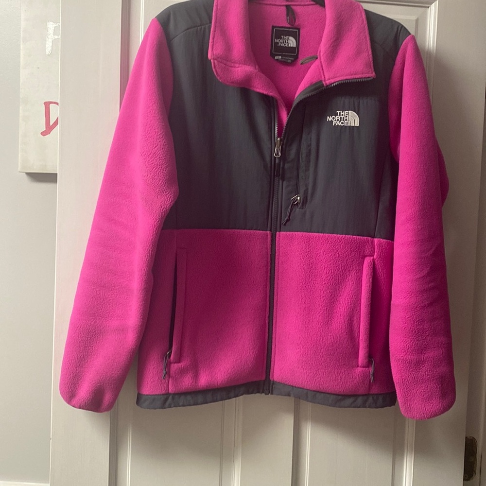 Women’s pink north face jacket